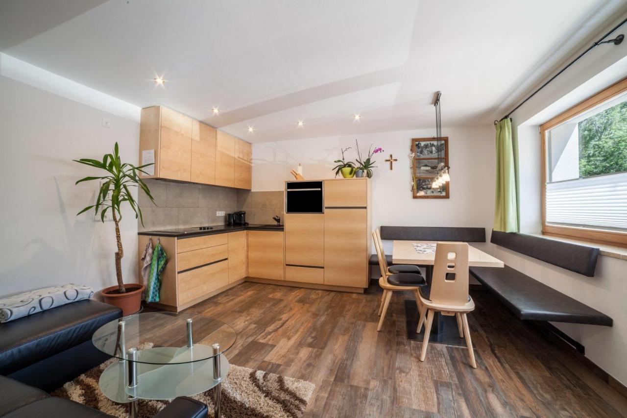 Ferienwohnung Haus Fliri Melago ภายนอก รูปภาพ