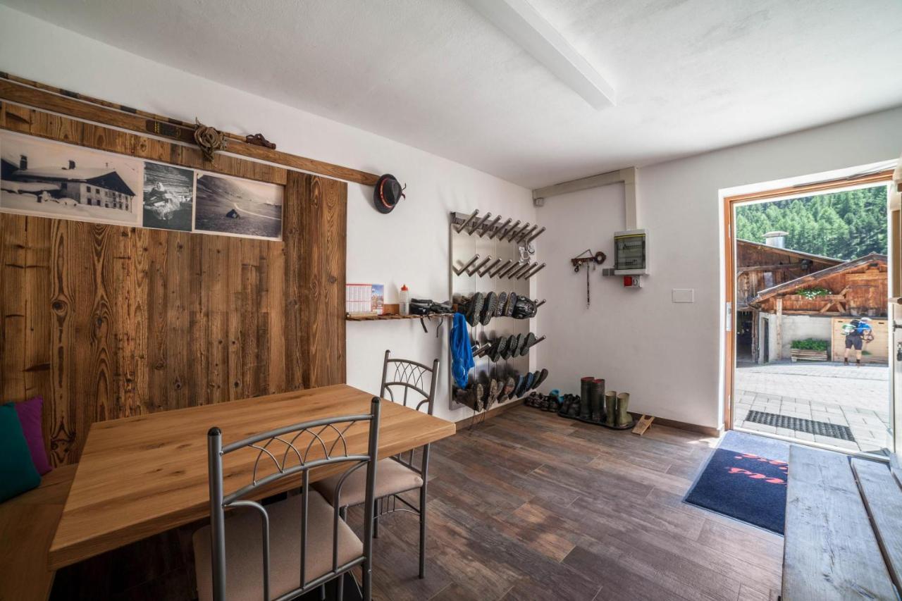 Ferienwohnung Haus Fliri Melago ภายนอก รูปภาพ